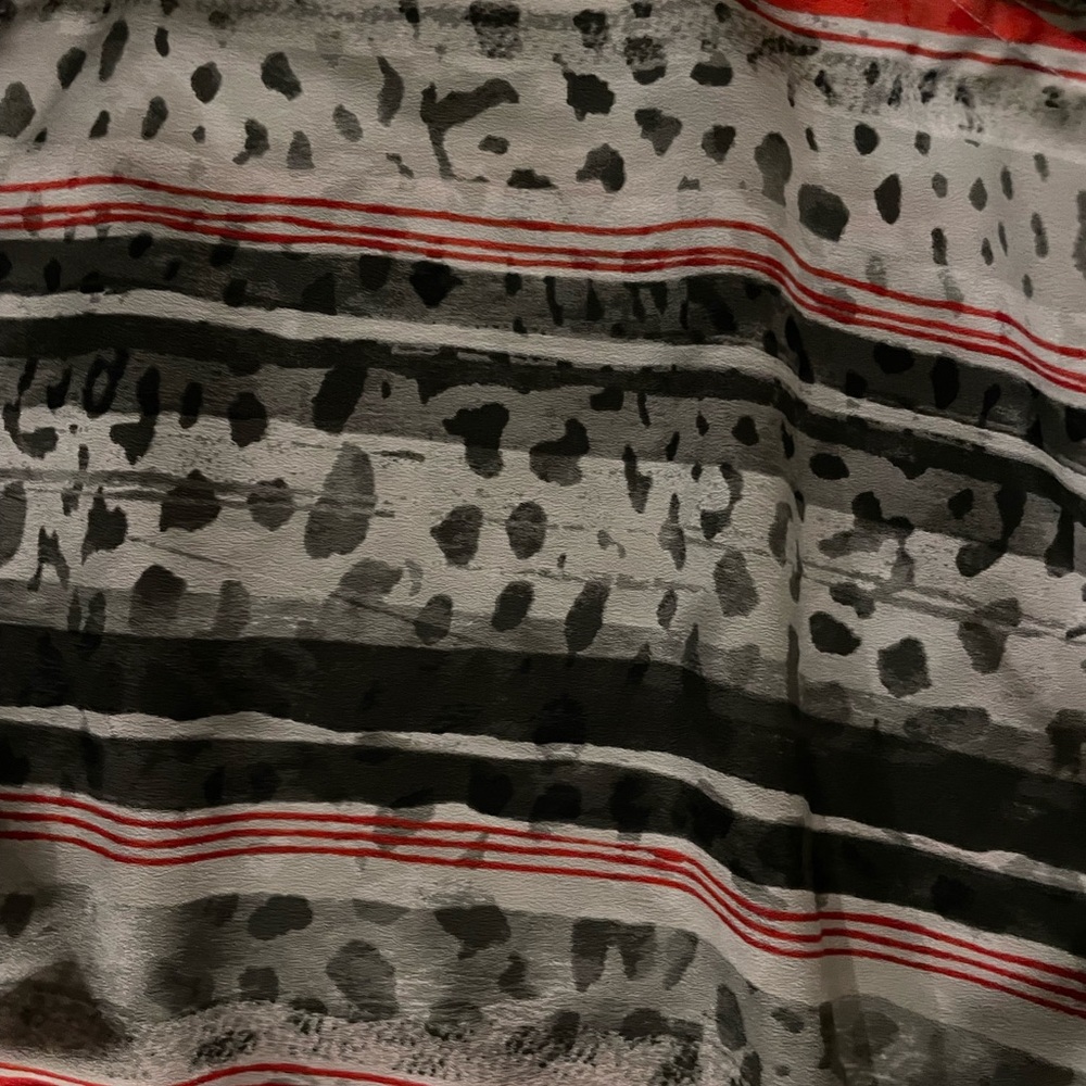 Ruby Rd. Gray and Red Patterned Top - Picture 2 of 5